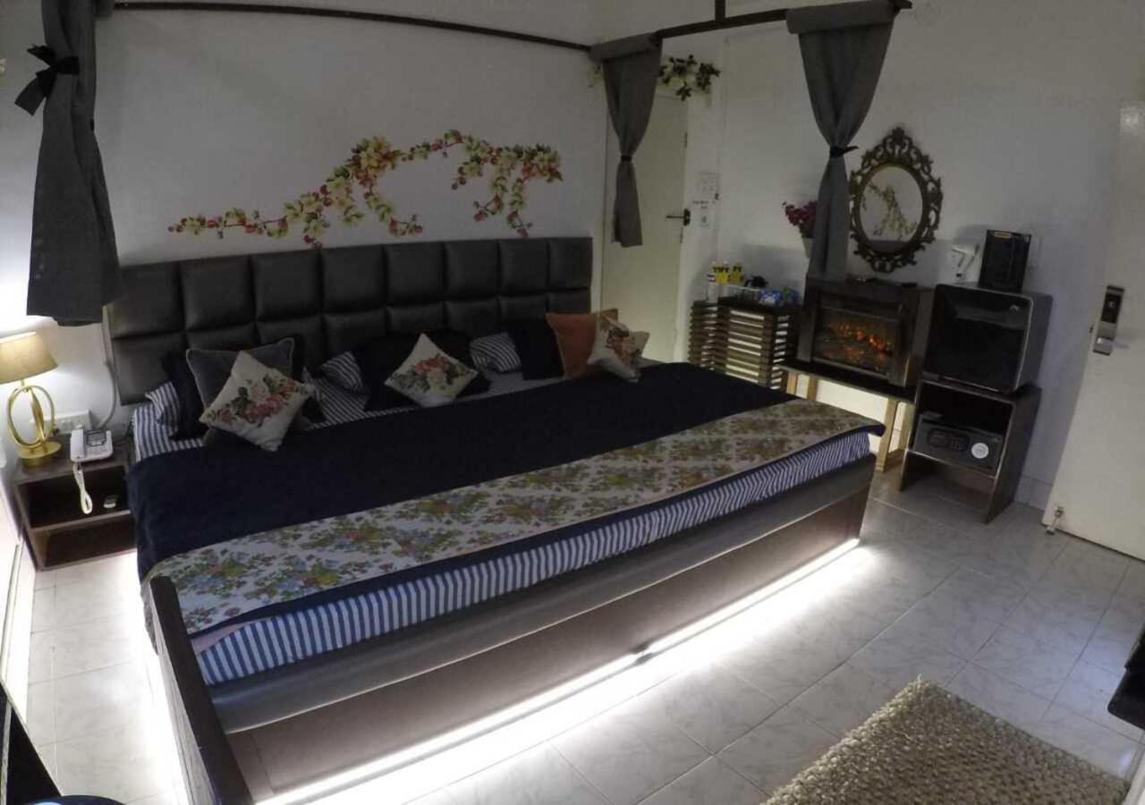 Kakaku The Guest House Adilabad ภายนอก รูปภาพ