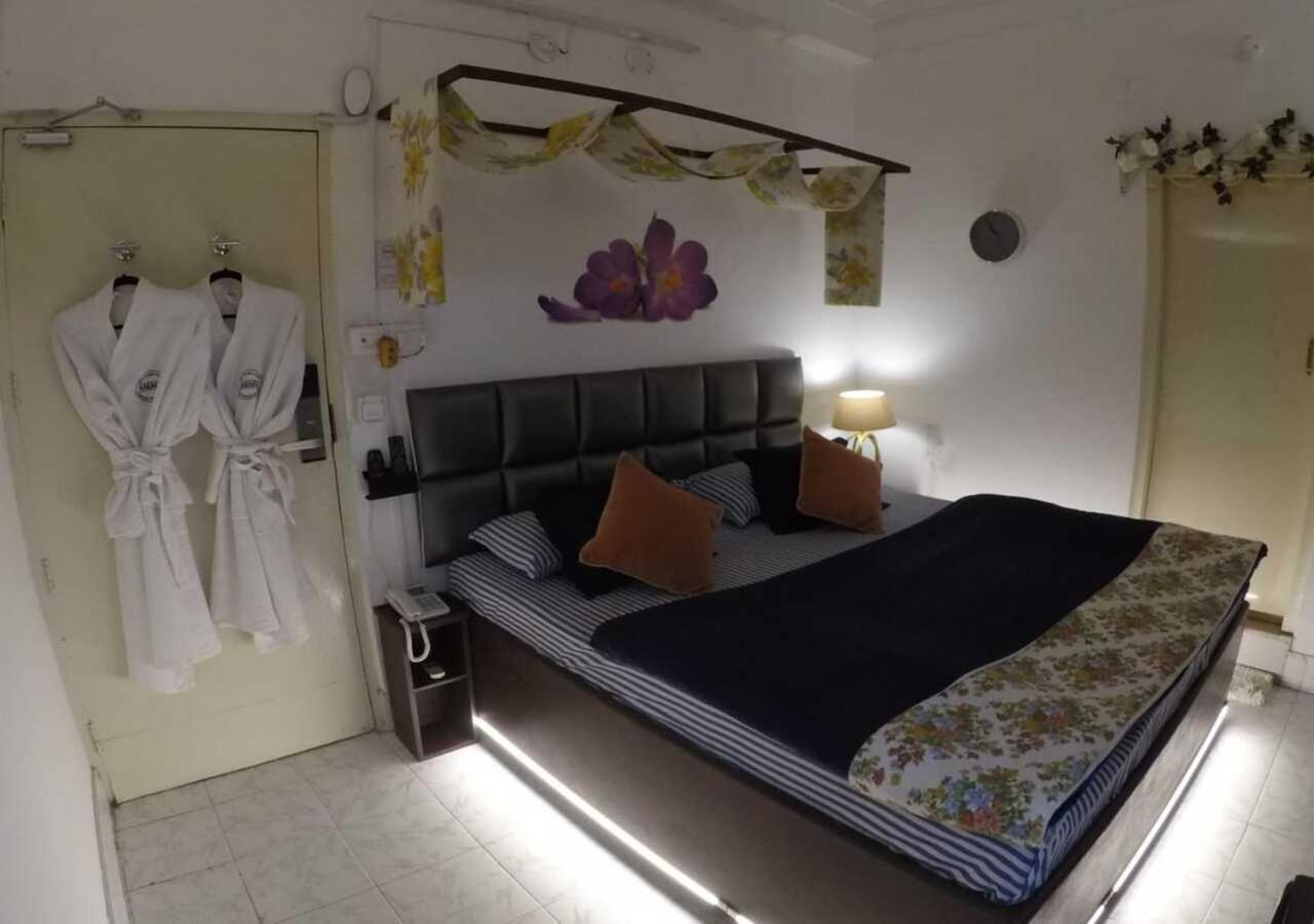 Kakaku The Guest House Adilabad ภายนอก รูปภาพ