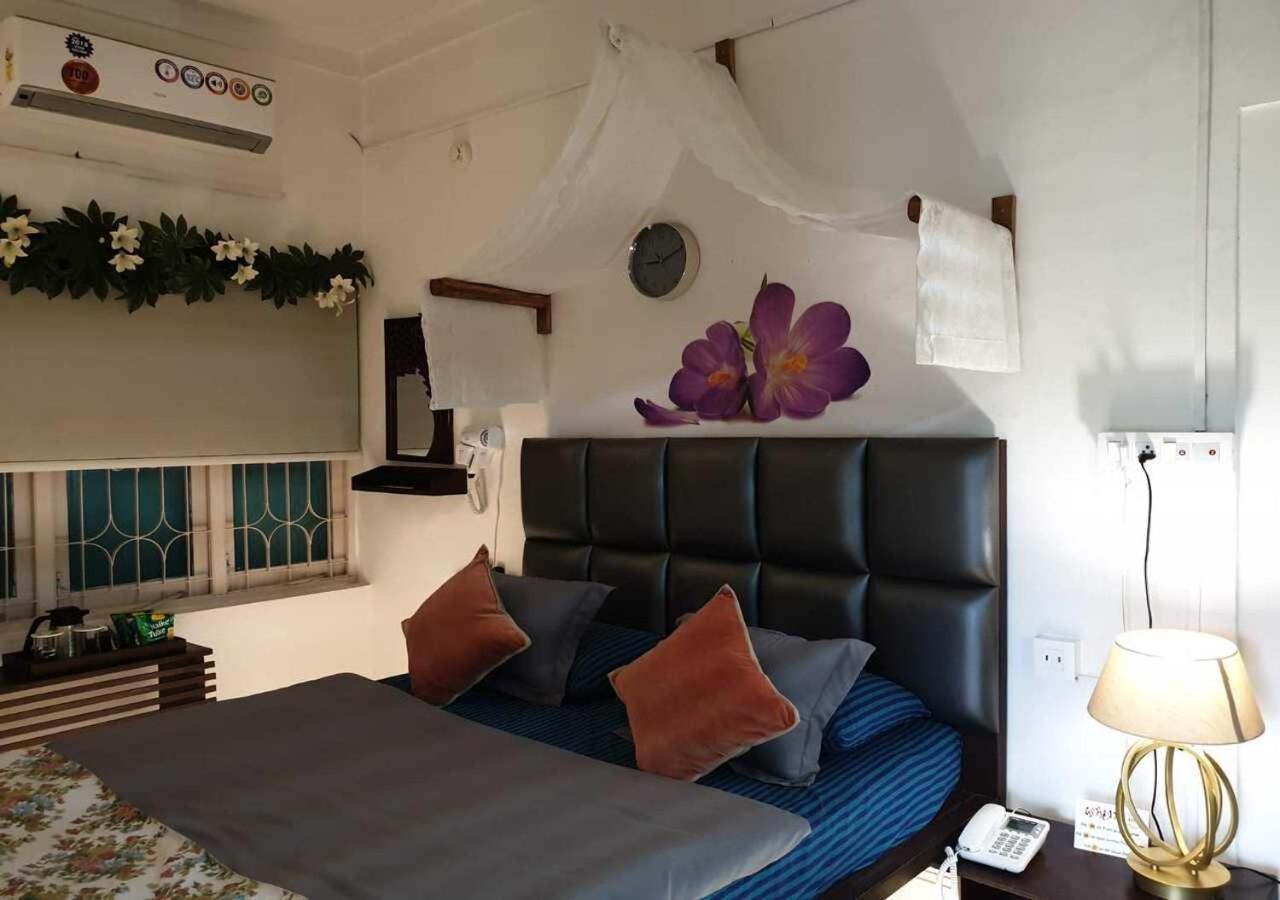 Kakaku The Guest House Adilabad ภายนอก รูปภาพ