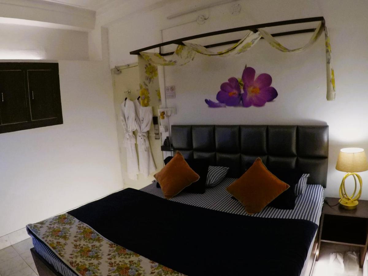 Kakaku The Guest House Adilabad ภายนอก รูปภาพ